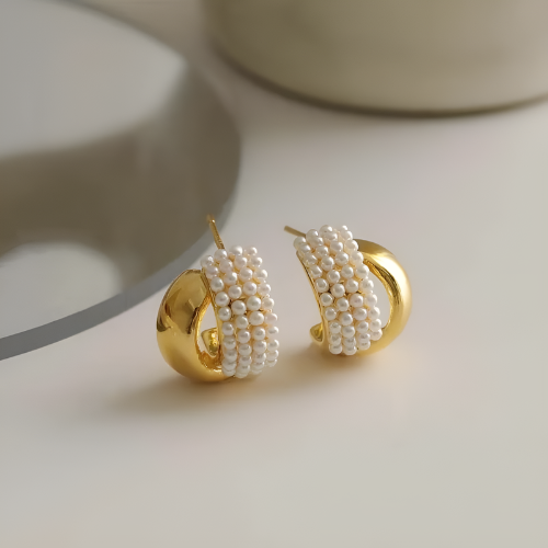 Pendientes "DoradaLuz" – Oro 18k & Microperlas Refinadas