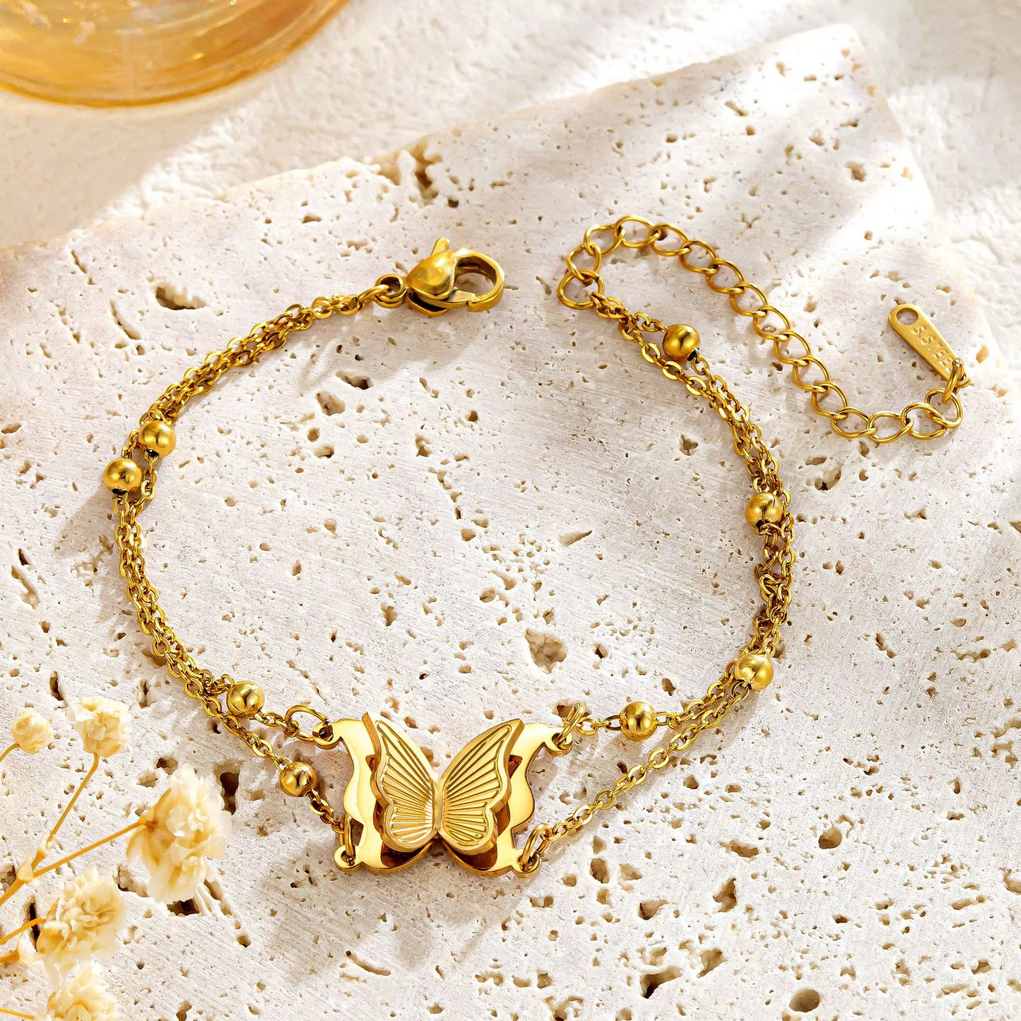 Pulsera Mariposa Dorada – Acero Inoxidable y Baño de Oro 18K