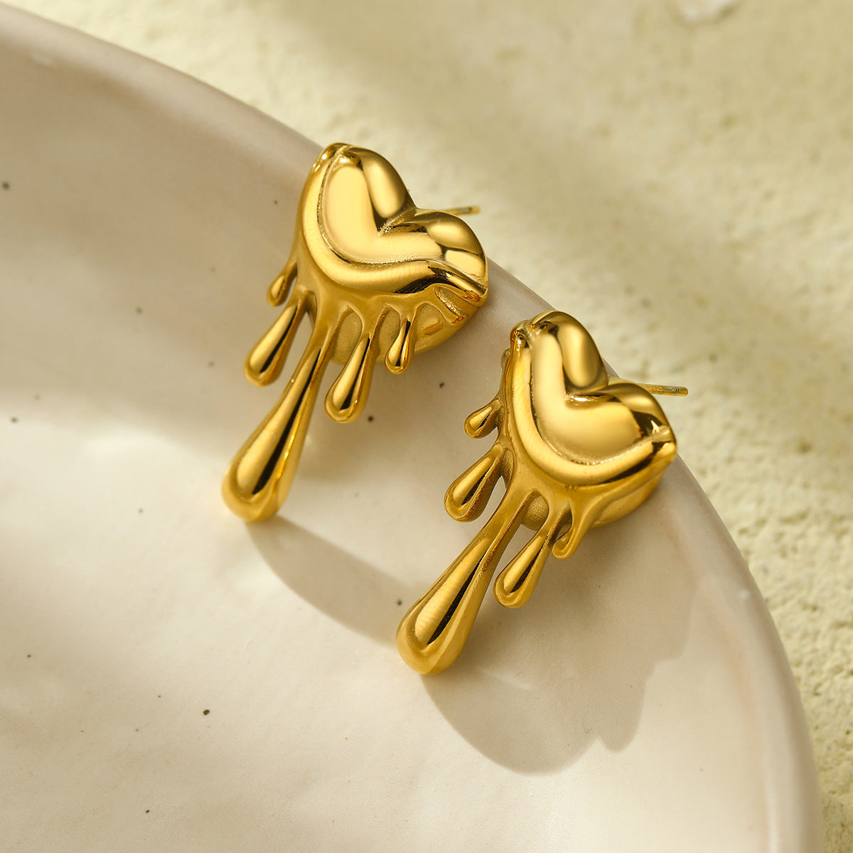 Pendientes Corazón Fundido – Baño de Oro 18k