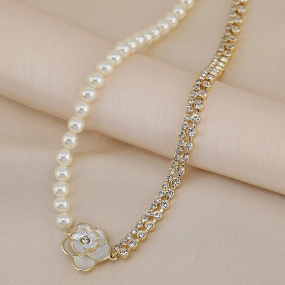 Collar “CameliaLuz” – Perlas & Circonia