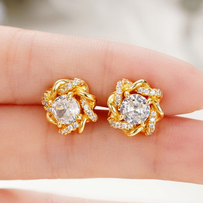 Pendientes Flor de Luz – Zirconia & Baño de Oro 18K
