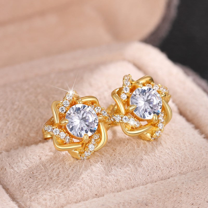 Pendientes Flor de Luz – Zirconia & Baño de Oro 18K
